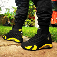 Кроссовки Nike Air Jordan 14 Thunder Черные с желтым
